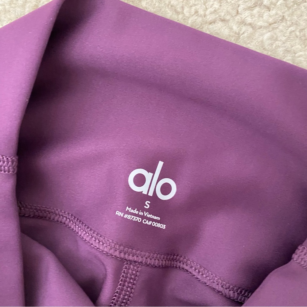 ALO Yoga Airbrush 7/8 Leggings - Picture 4 of 4